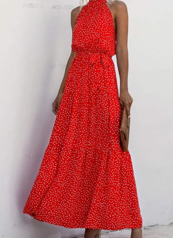 Sukienka maxi wiązana na szyi z odkrytymi ramionami